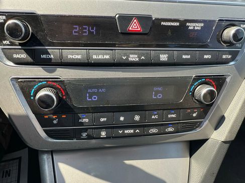 Used 2016 Hyundai Sonata Sport w/ Option Group 03 image 10