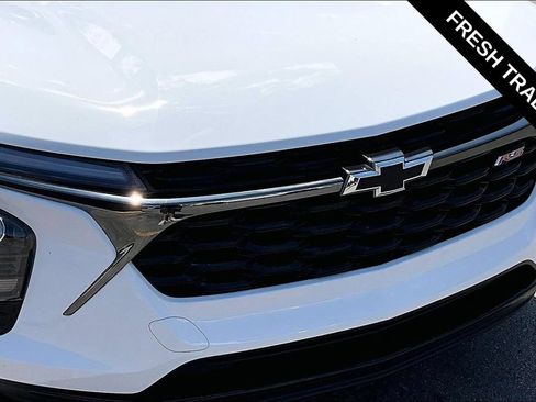 Used 2025 Chevrolet Trax RS w/ Driver Confidence Package FWD image 31
