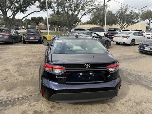 Certified 2025 Toyota Corolla LE image 6