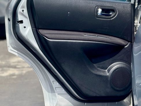 Used 2012 Nissan Rogue S image 8