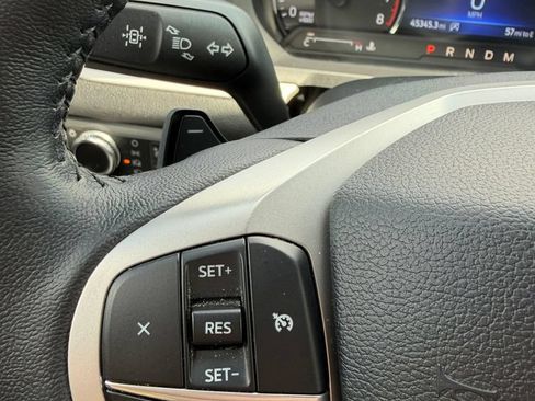Used 2020 Ford Explorer XLT w/ Comfort Package AWD/4WD image 13