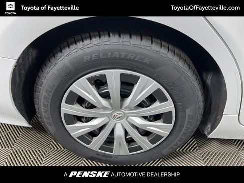 Used 2024 Toyota Camry LE image 10