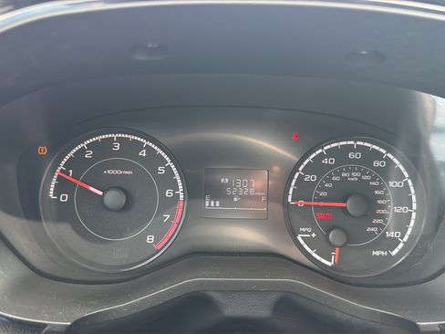 Used 2020 Subaru Crosstrek 2.0i AWD/4WD image 17
