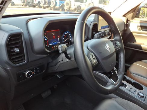 Used 2024 Ford Bronco Sport Outer Banks AWD/4WD image 18