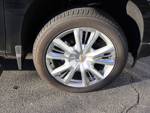 Used 2025 Chevrolet Silverado 1500 High Country image 40