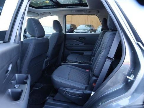 Certified 2025 Nissan Pathfinder SV w/ SV Premium Package AWD/4WD image 24