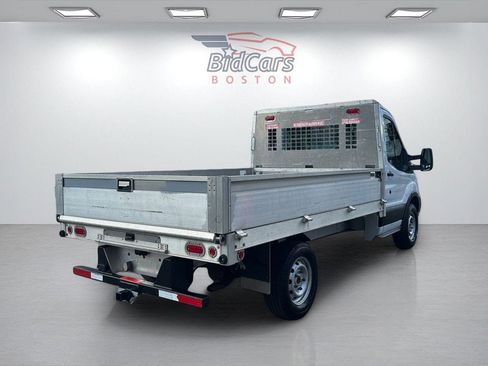 Used 2019 Ford Transit 250 138 RWD image 4