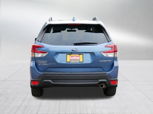 Used 2023 Subaru Forester Limited AWD/4WD image 6
