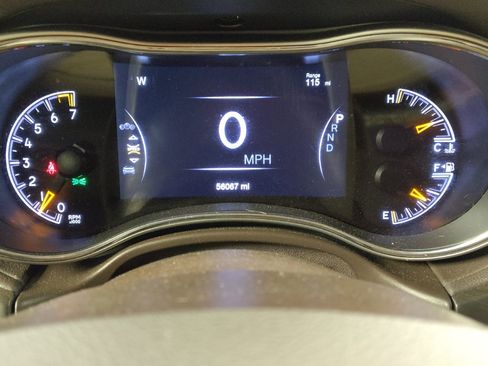 Used 2019 Jeep Grand Cherokee Overland RWD image 23