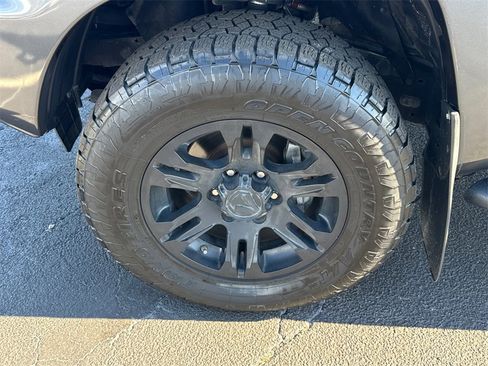 Used 2015 Toyota Tacoma PreRunner image 12