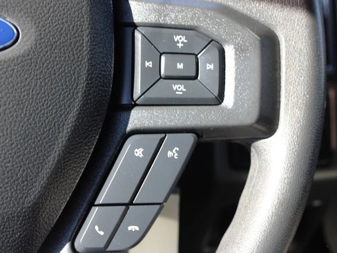 Used 2022 Ford F250 XLT w/ Black Appearance Package image 17