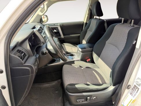 Used 2019 Toyota 4Runner SR5 AWD/4WD image 7