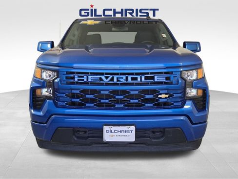 Used 2022 Chevrolet Silverado 1500 Custom image 2