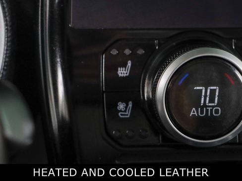 Used 2024 Toyota Highlander Limited image 21