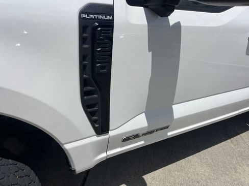 Used 2025 Ford F350 Platinum AWD/4WD image 3