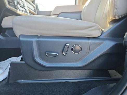 Used 2024 Ford Expedition Limited image 34