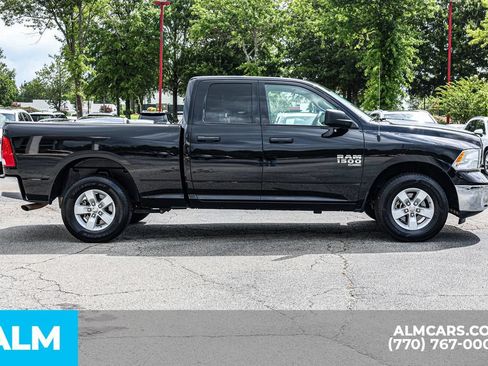 Used 2024 RAM 1500 Classic SLT AWD/4WD image 9
