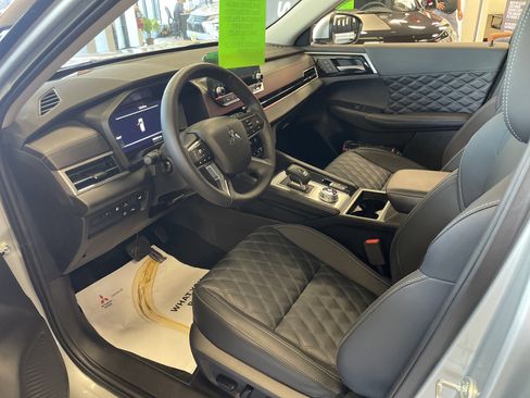 New 2025 Mitsubishi Outlander SEL AWD/4WD image 8
