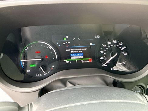 Used 2025 Toyota Sienna XLE FWD image 40