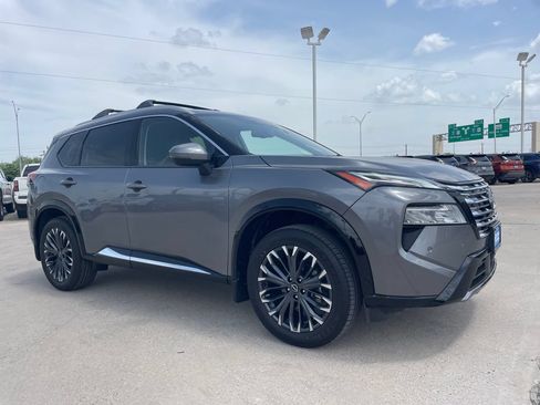 Certified 2026 Nissan Rogue Platinum w/ Platinum Premium Package AWD/4WD image 7