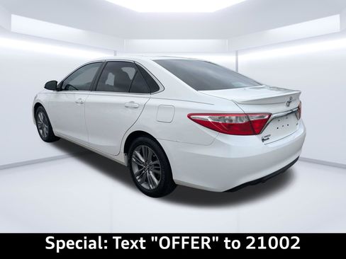 Used 2017 Toyota Camry SE FWD image 5