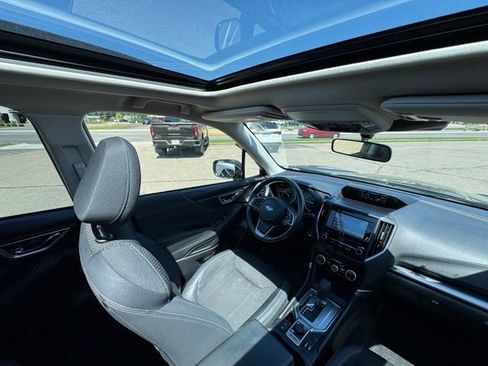 Used 2022 Subaru Forester Premium AWD/4WD image 25