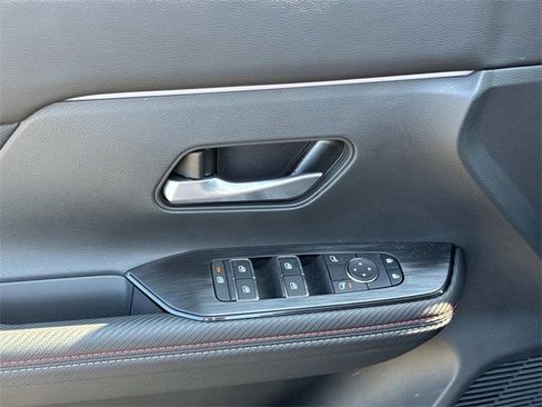 New 2025 Nissan Kicks SR image 20