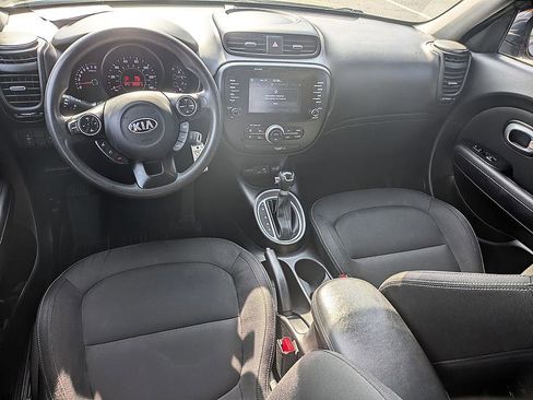 Used 2019 Kia Soul + image 25