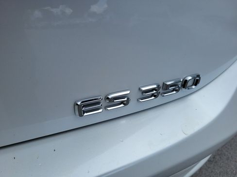 Used 2025 Lexus ES 350 w/ Premium Package FWD image 8