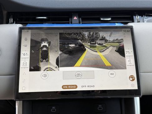 New 2025 Land Rover Discovery Sport S image 24