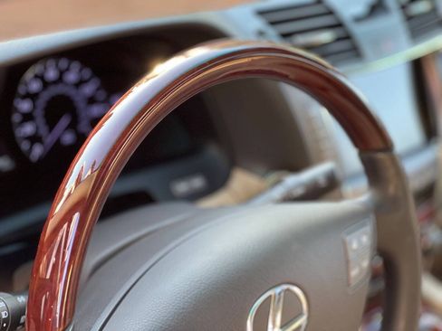 Used 2007 Lexus LS 460 L RWD image 81