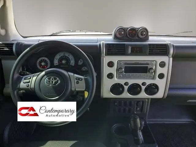Used 2013 Toyota FJ Cruiser 4WD w/ Convenience Pkg image 12