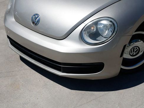 Used 2012 Volkswagen Beetle 2.5 FWD image 20