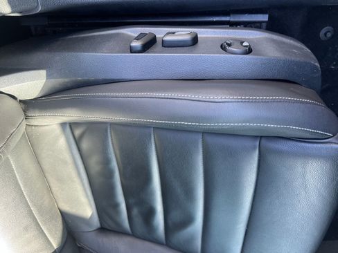 Used 2017 Volkswagen Golf R 4-Door image 21