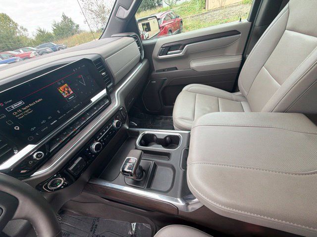 Used 2025 GMC Sierra 1500 SLT w/ SLT Premium Package AWD/4WD image 26