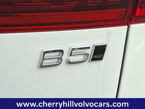 New 2026 Volvo XC60 B5 Plus w/ Protection Package Premier image 17