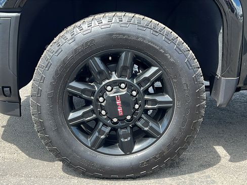 Certified 2024 GMC Sierra 2500 AT4 w/ AT4 Premium Plus Package AWD/4WD image 11