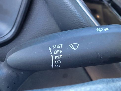 Used 2025 Toyota Corolla LE image 32