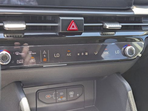 New 2026 Kia Sportage EX FWD image 25