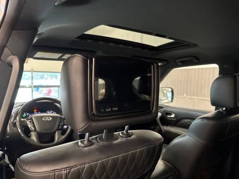 Used 2023 INFINITI QX80 Sensory w/ All-Season Package AWD/4WD image 25
