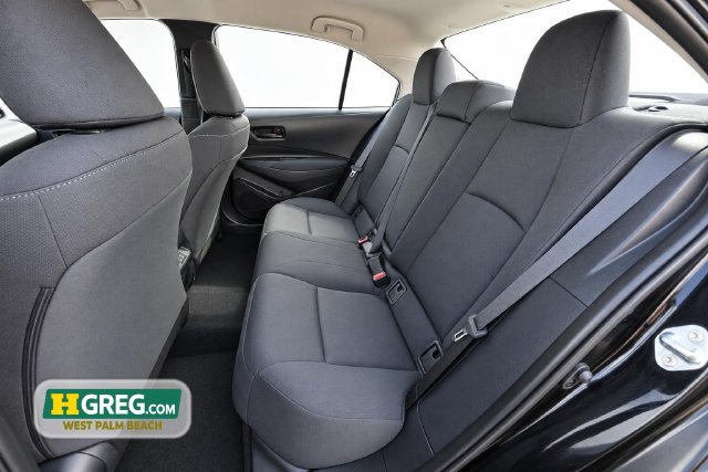 Used 2025 Toyota Corolla LE FWD image 12
