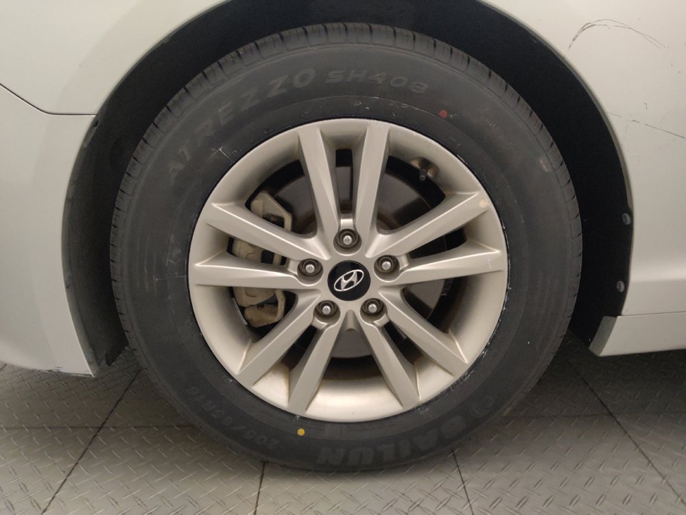 Used 2017 Hyundai Sonata SE w/ Cargo Package FWD image 31