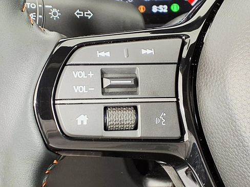 Used 2027 Honda HR-V Sport image 16