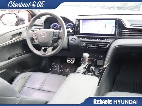 Used 2025 Toyota Camry XSE FWD image 13