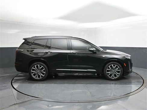Used 2021 Cadillac XT6 Sport image 26