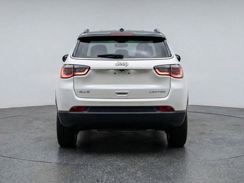 Used 2025 Jeep Compass Limited AWD/4WD image 7
