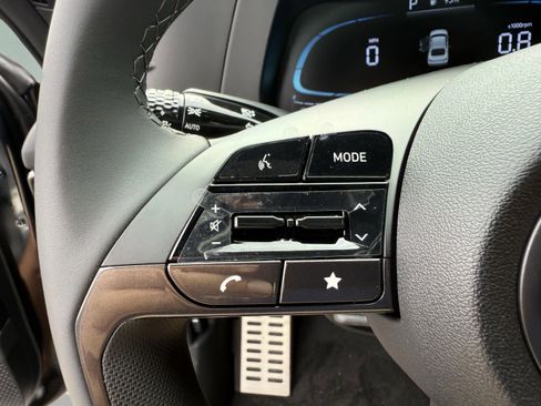 New 2025 Hyundai Elantra Sport image 17