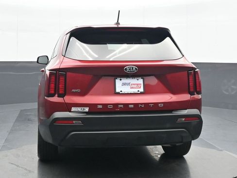 Used 2021 Kia Sorento LX image 5