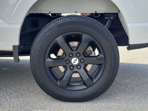 Used 2022 Ford F150 Lariat w/ Equipment Group 502A High AWD/4WD image 8