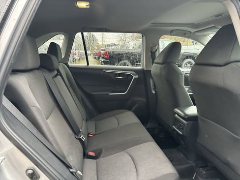 Used 2022 Toyota RAV4 XLE image 5